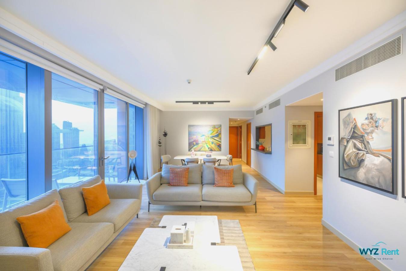 Spectacular 3 & Half Br In Downtown ,burj Khalifa View Apartment *