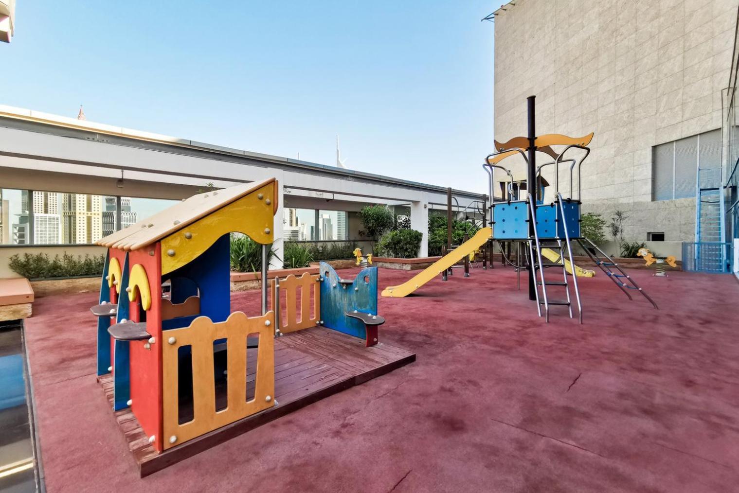 Blueground Difc Roof Pool Underground Parking Dxb-1505 * Dubai
