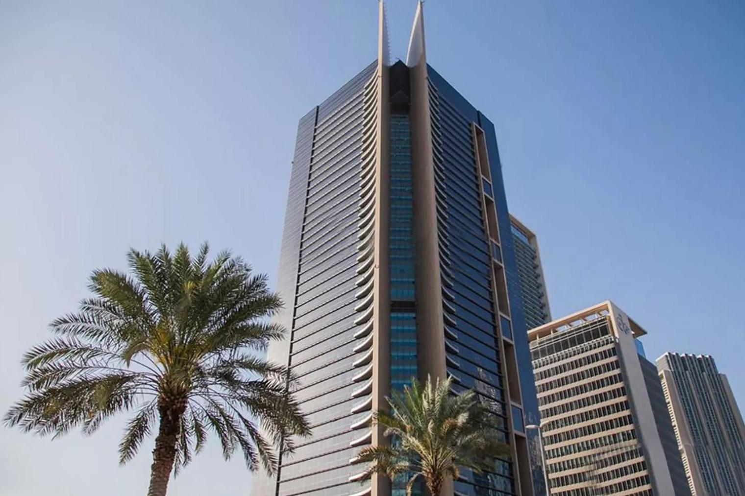 Blueground Difc Roof Pool Underground Parking Dxb-1505 *