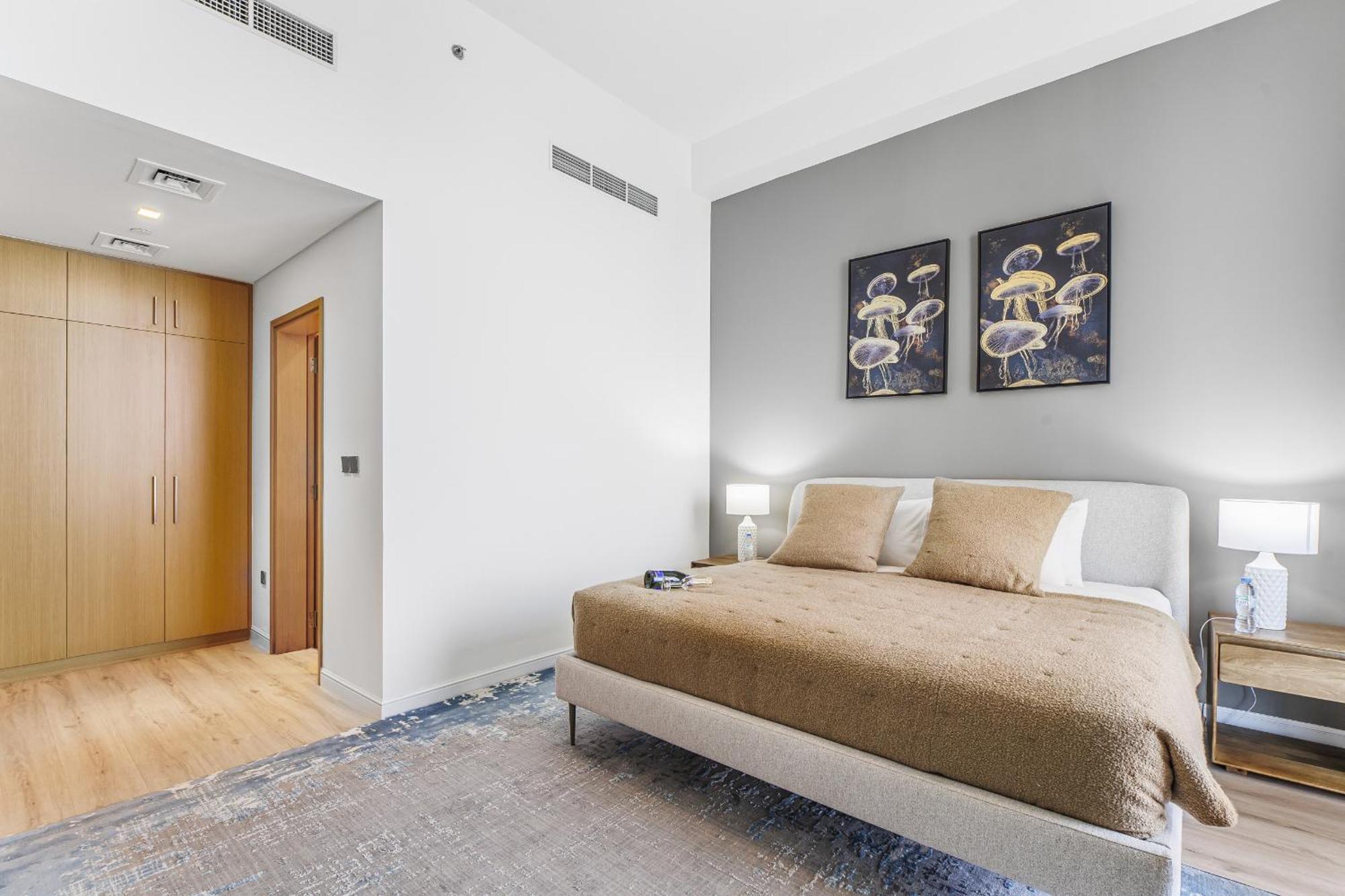 Eden's Homes & - 52-42 Emaar Apartment *