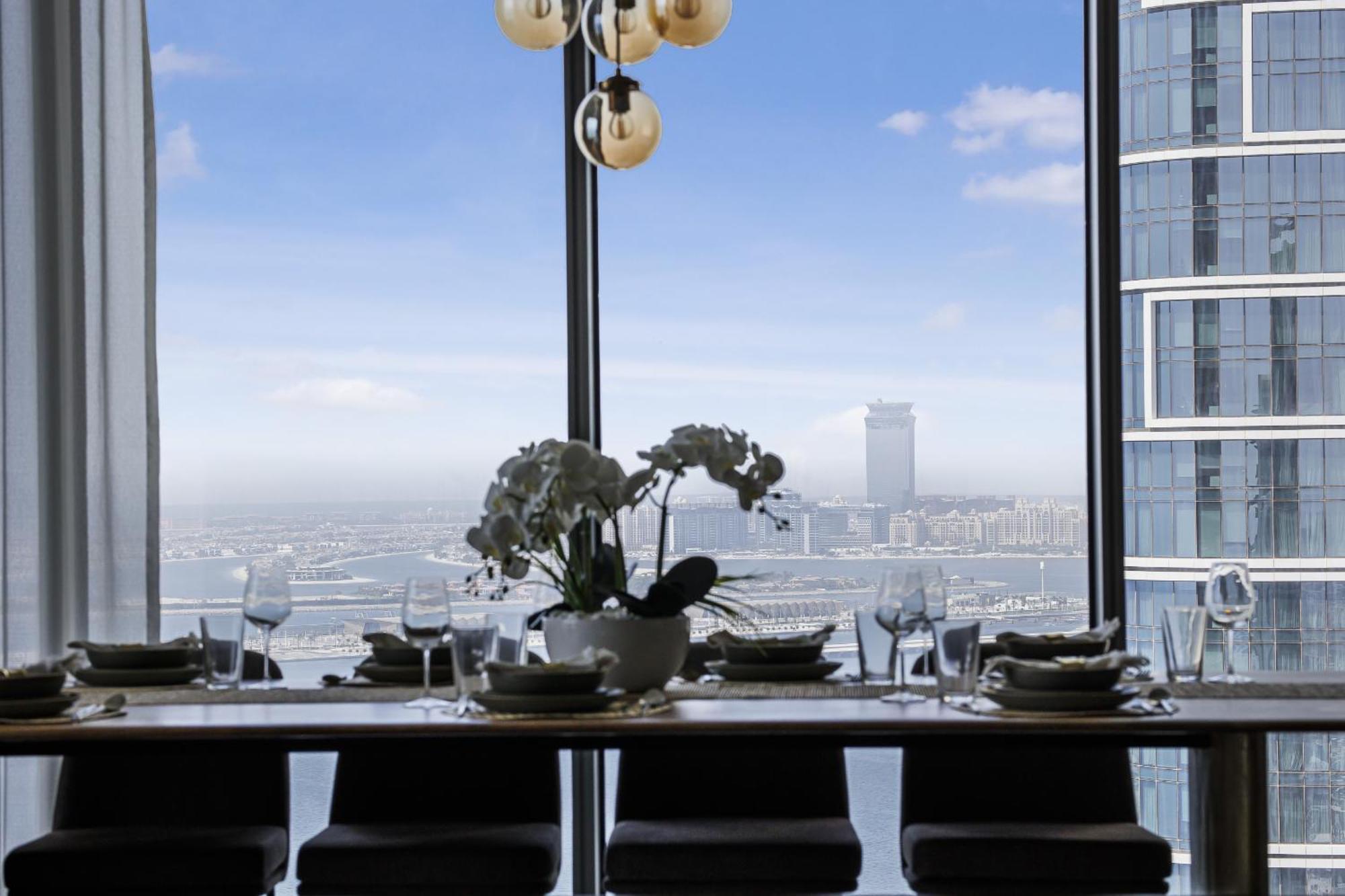 Eden's Homes & - 52-42 Emaar * Dubai
