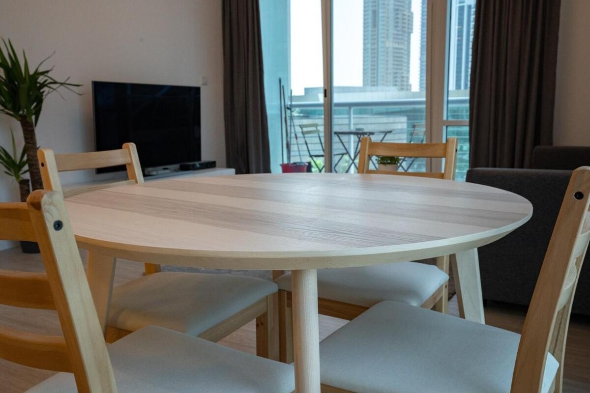 Chic 1 Bed Close To Metro Holiday home *