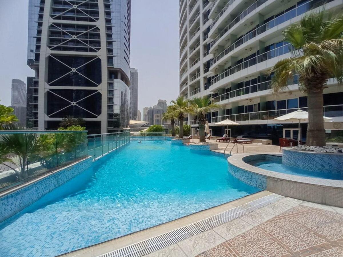 Chic 1 Bed Close To Metro * Dubai
