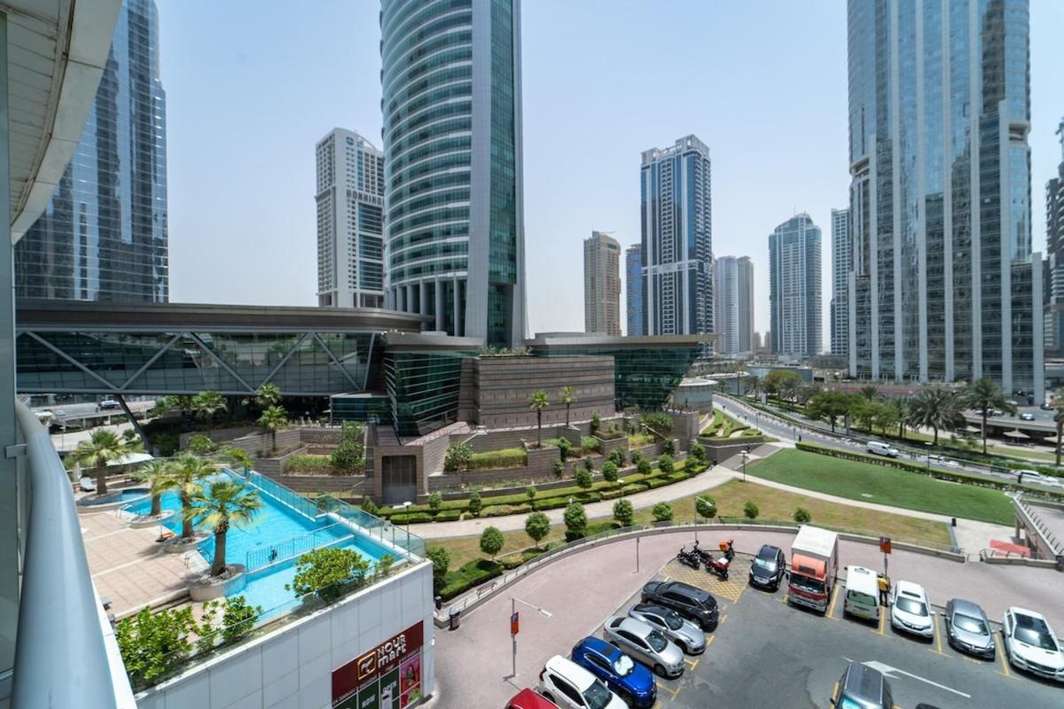 Chic 1 Bed Close To Metro Holiday home