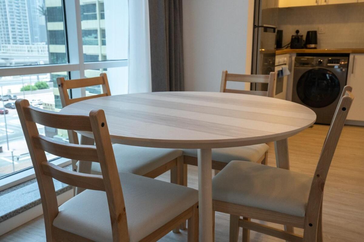 Chic 1 Bed Close To Metro * Dubai
