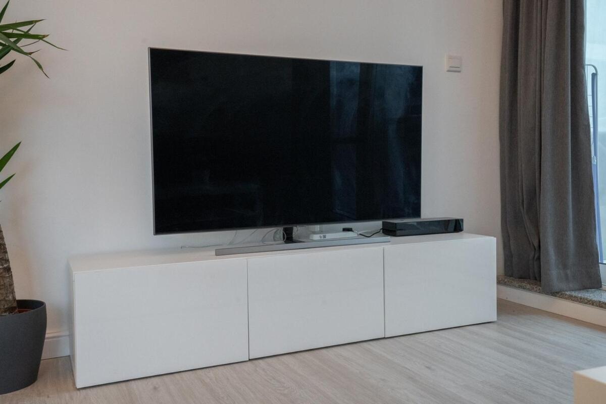 Chic 1 Bed Close To Metro Holiday home Dubai