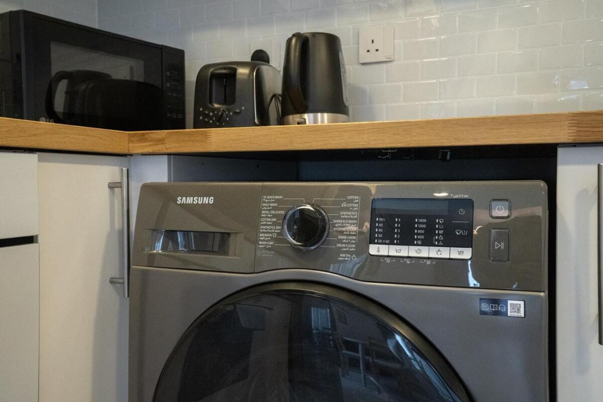Holiday home Chic 1 Bed Close To Metro *