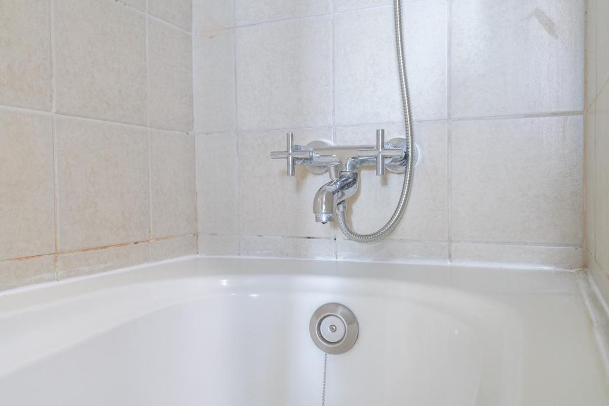 Sleek And Chic 2-bedroom In The Torch, Marina Apartment *