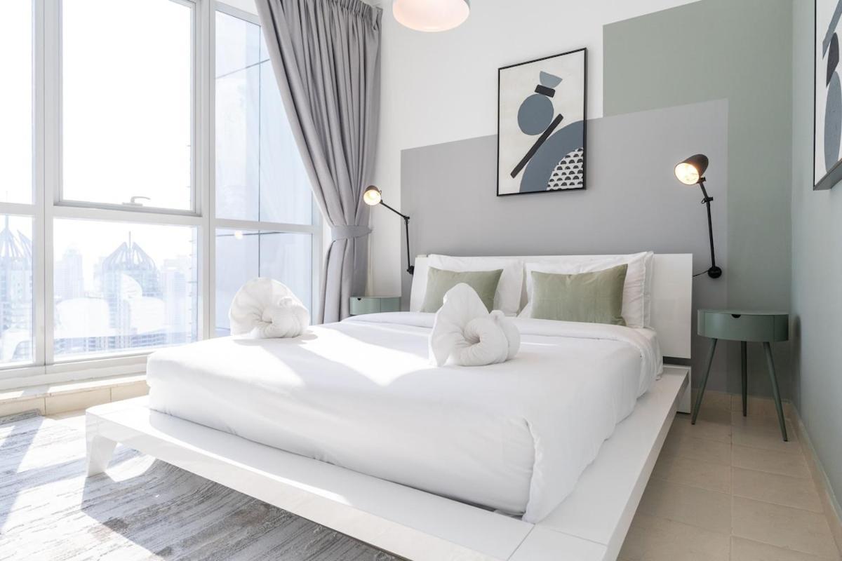 Sleek And Chic 2-bedroom In The Torch, Marina Dubai