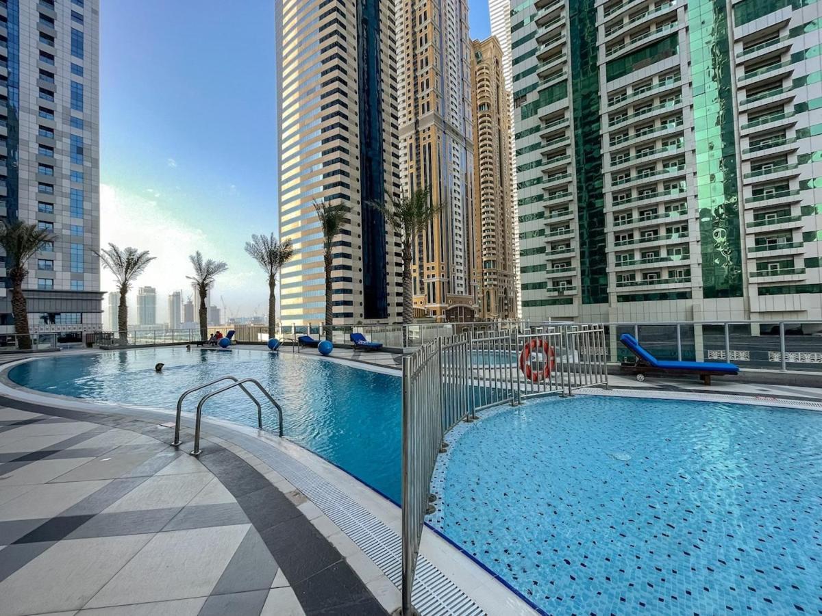 Sleek And Chic 2-bedroom In The Torch, Marina Apartment