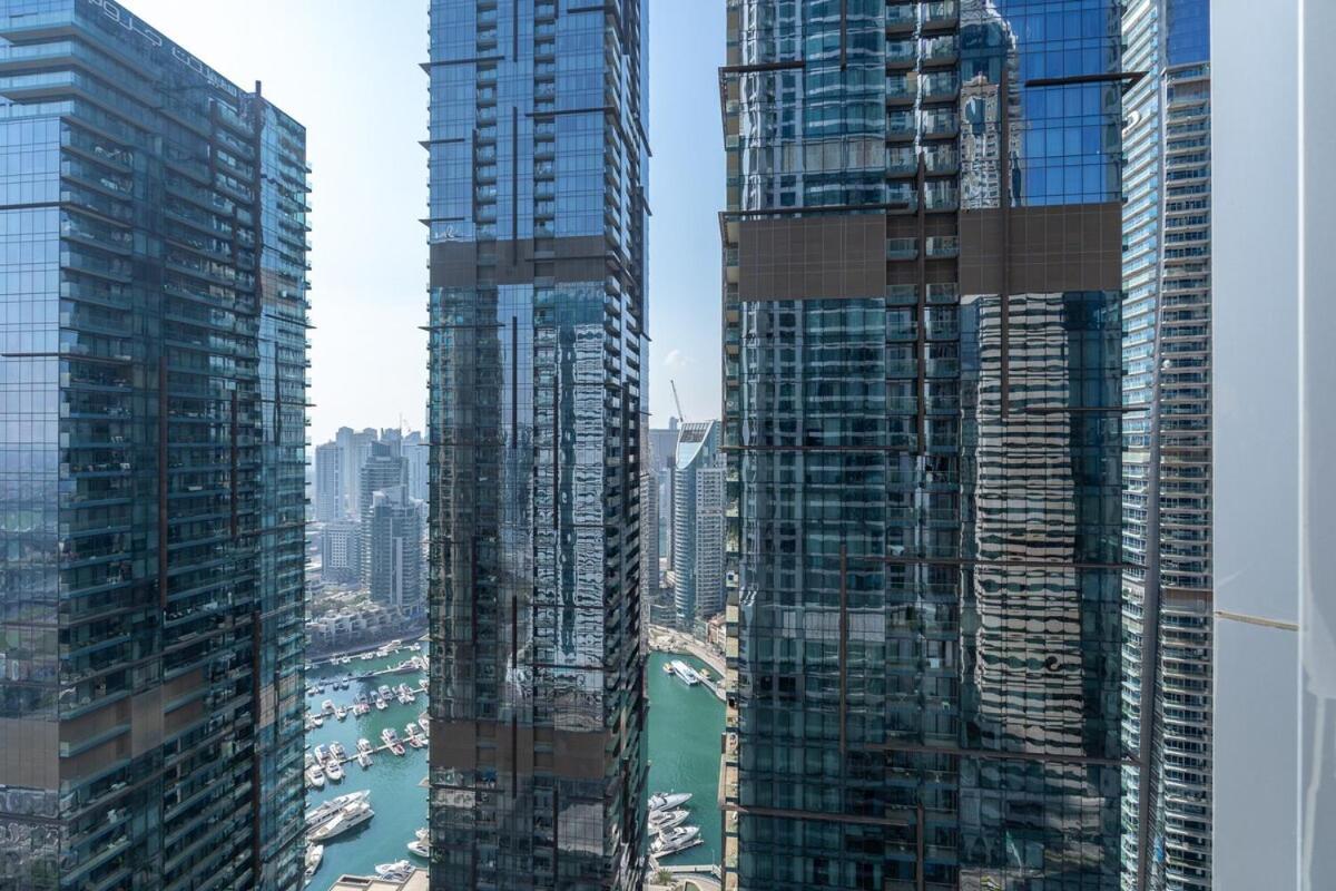 Sleek And Chic 2-bedroom In The Torch, Marina Apartment *