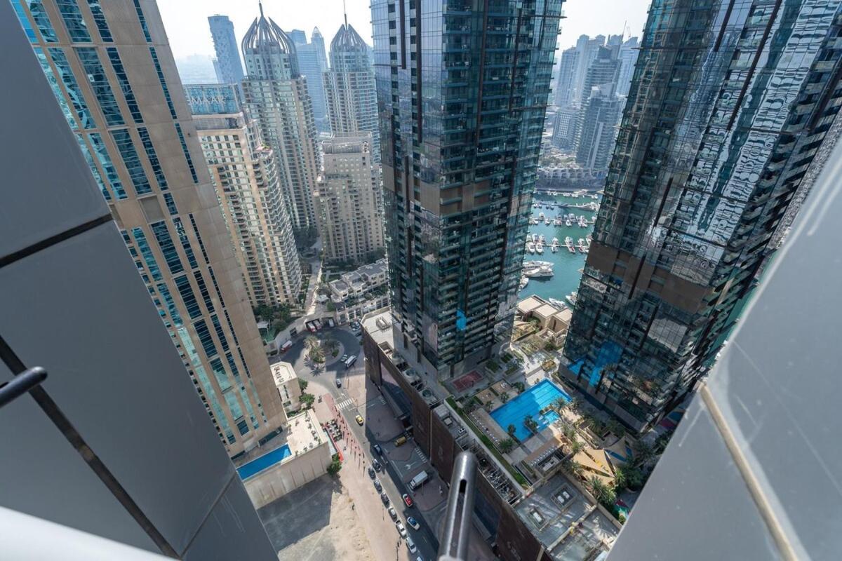 Sleek And Chic 2-bedroom In The Torch, Marina Dubai