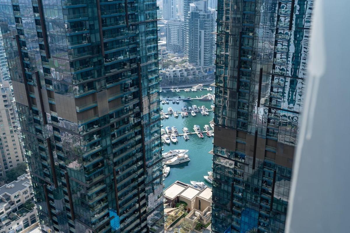 Sleek And Chic 2-bedroom In The Torch, Marina Apartment
