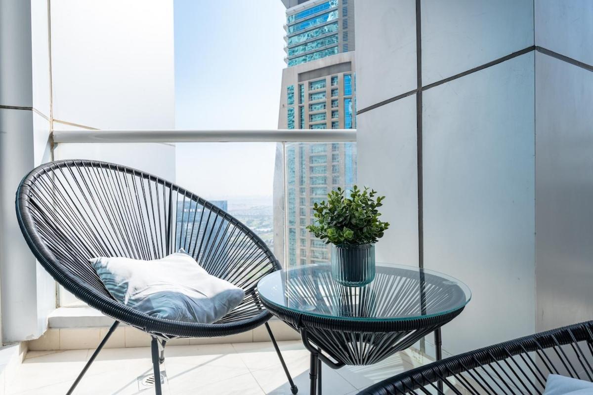 Apartment Sleek And Chic 2-bedroom In The Torch, Marina *
