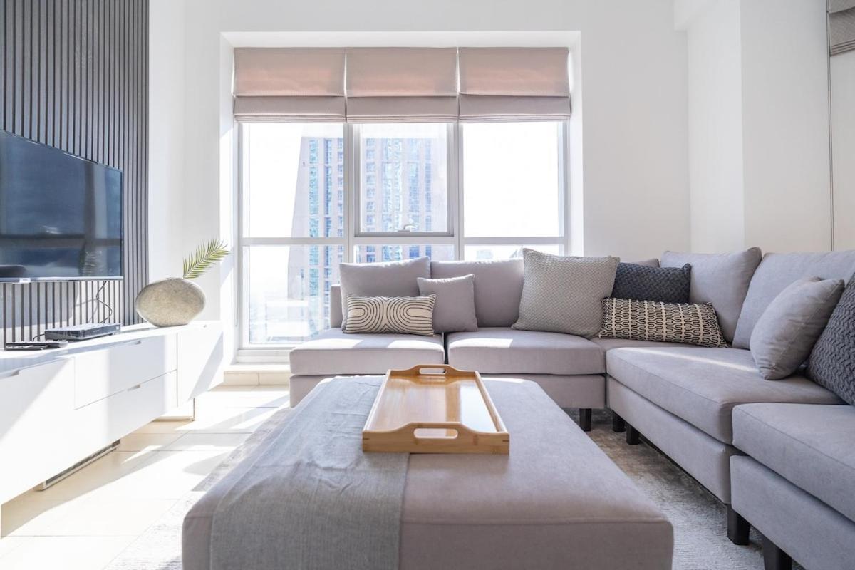 Apartment Sleek And Chic 2-bedroom In The Torch, Marina