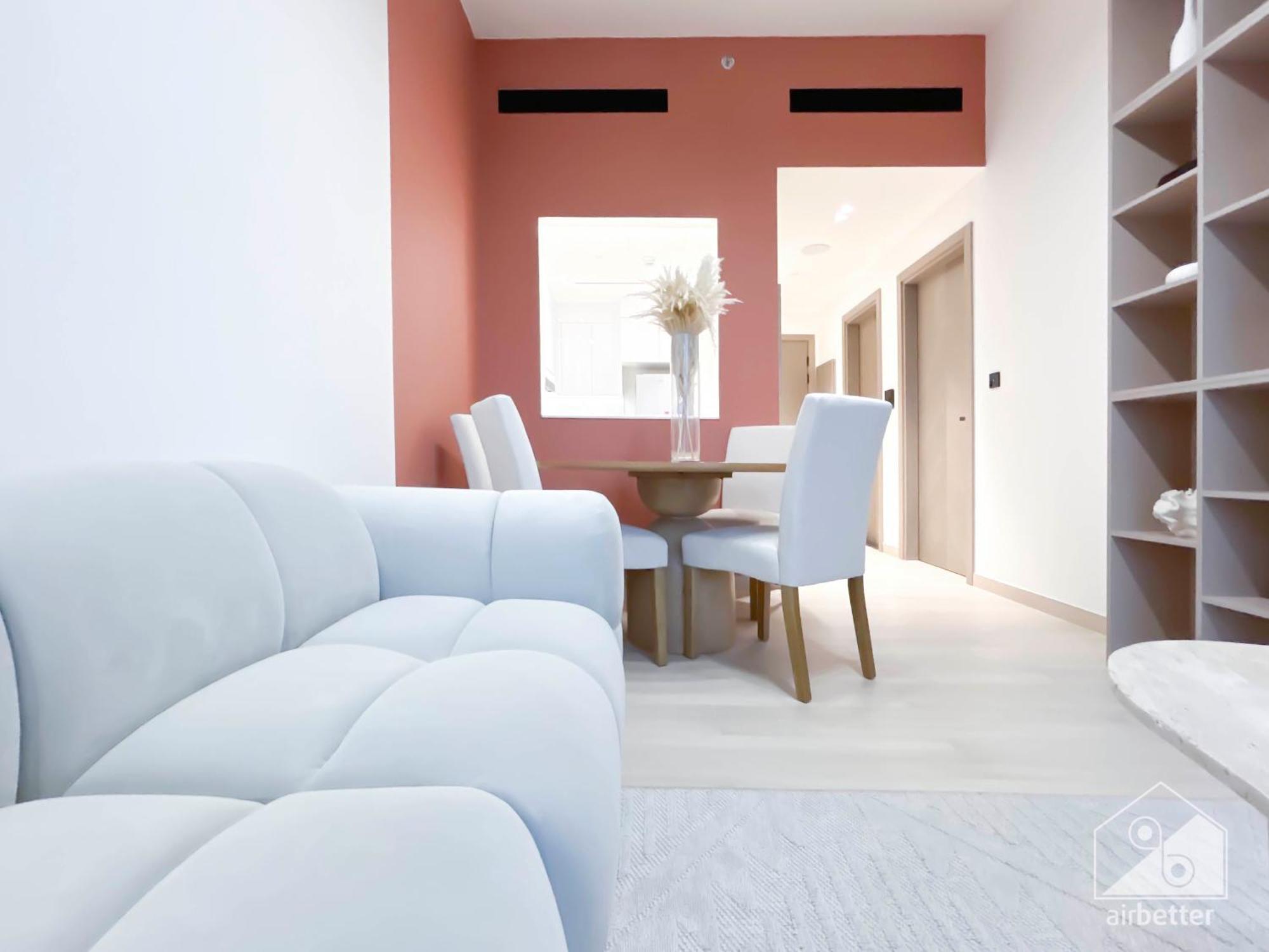 Chic 1-br & Balcony In Binghatti Heights