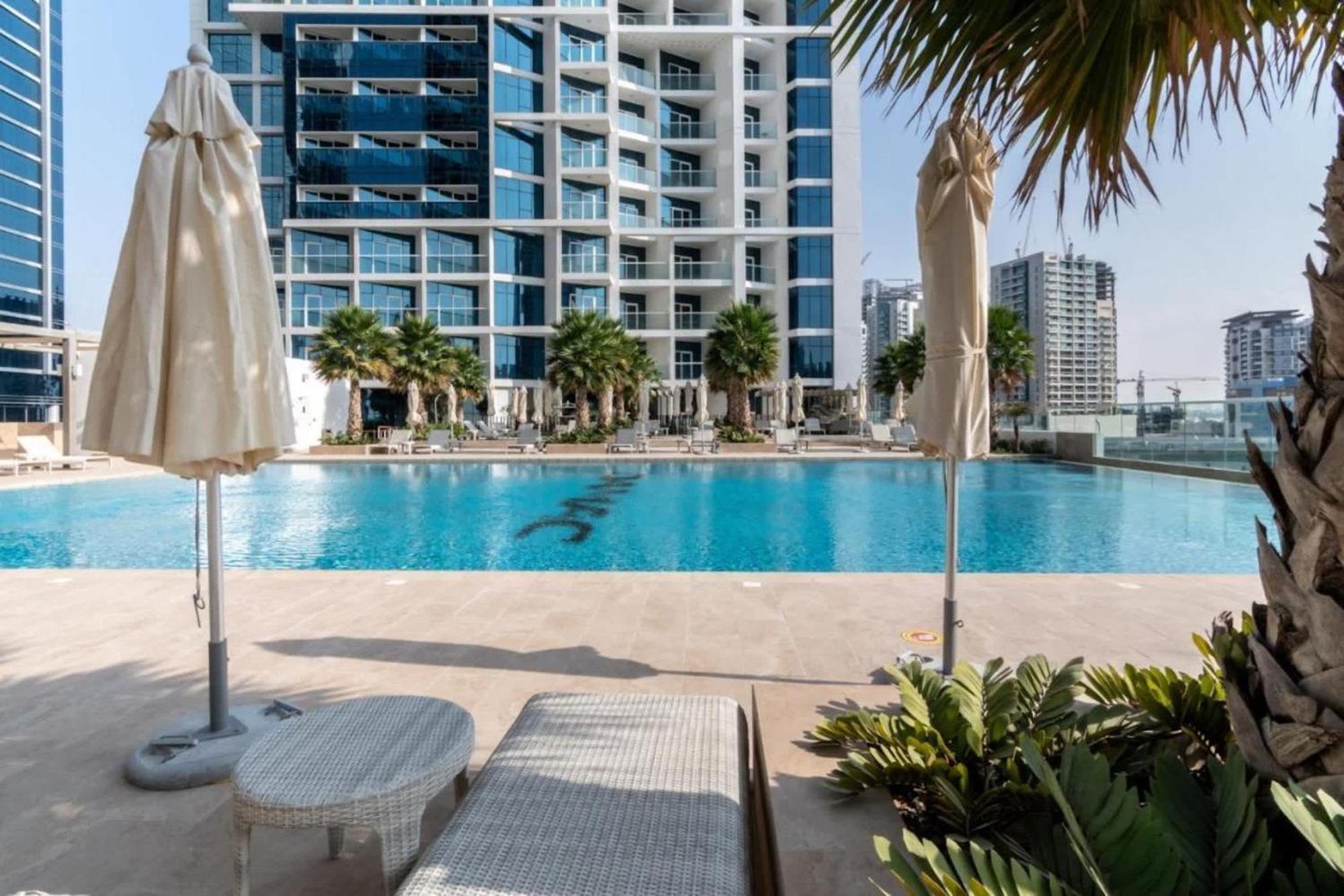Apartment Business Bay With Canal View - Cityapartmentstay *