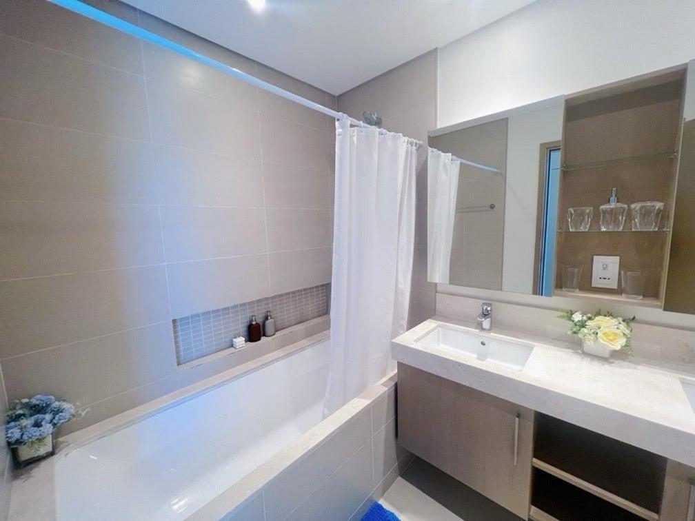 Apartment Amazing 2bhk At The Marina Beach