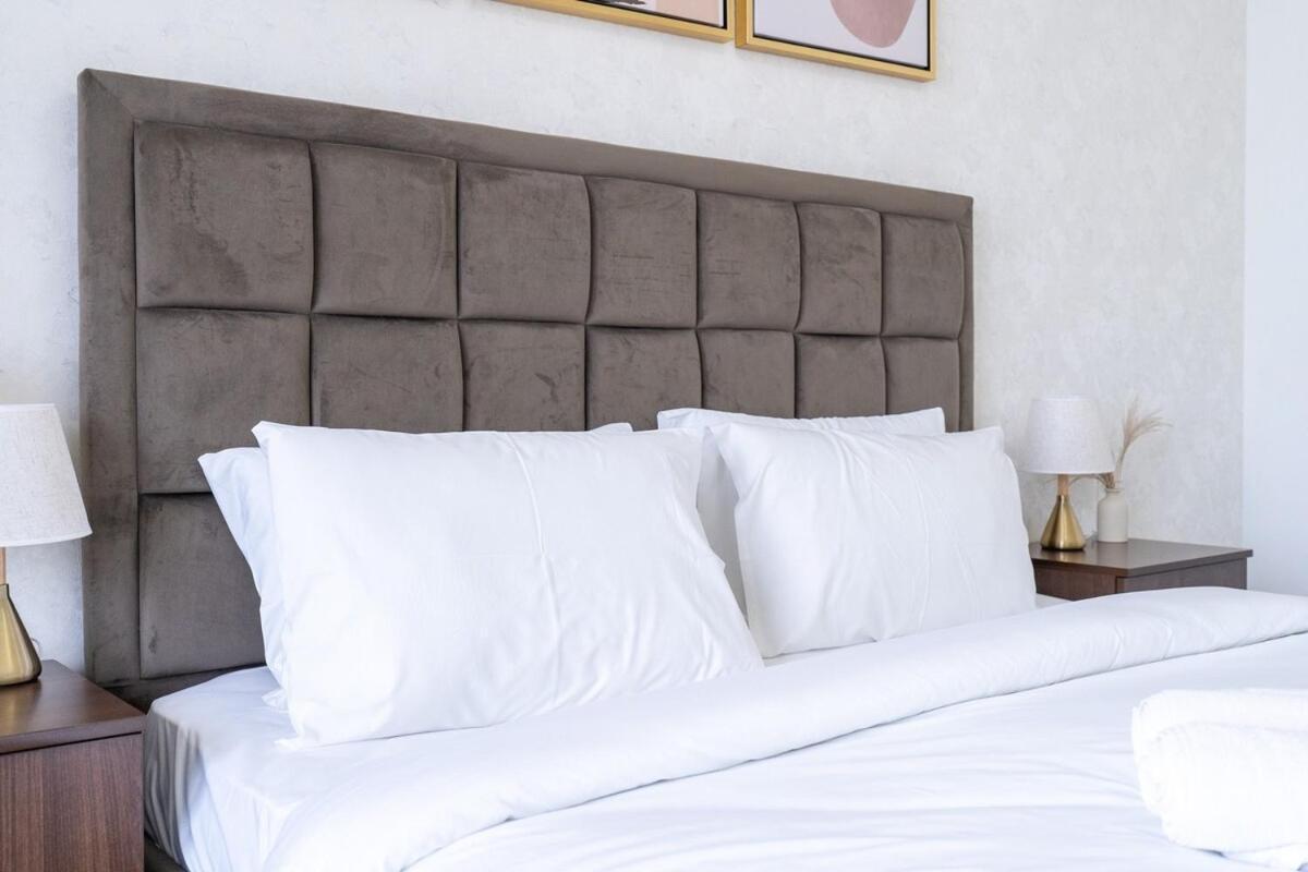 Cool 4-bedroom With Burj Views At Bellevue Tower In Downtown Dubai