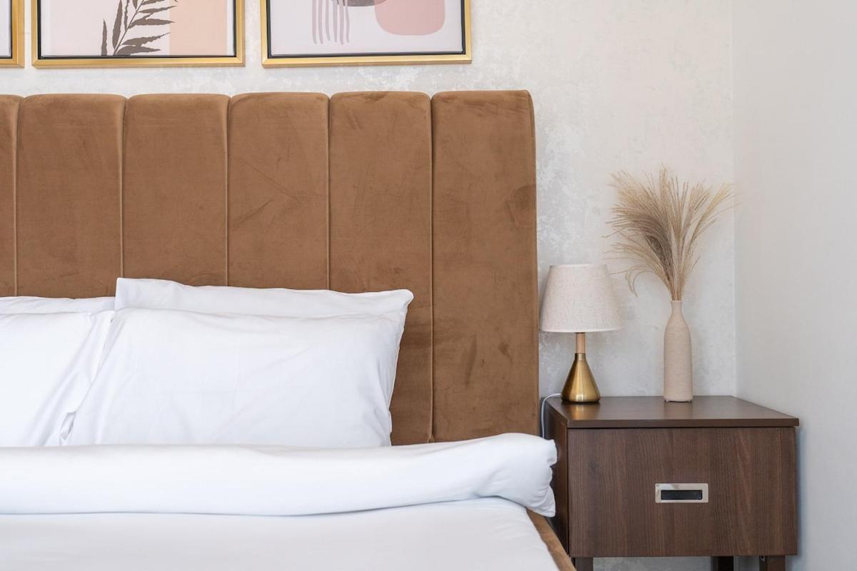 Apartment Cool 4-bedroom With Burj Views At Bellevue Tower In Downtown Dubai