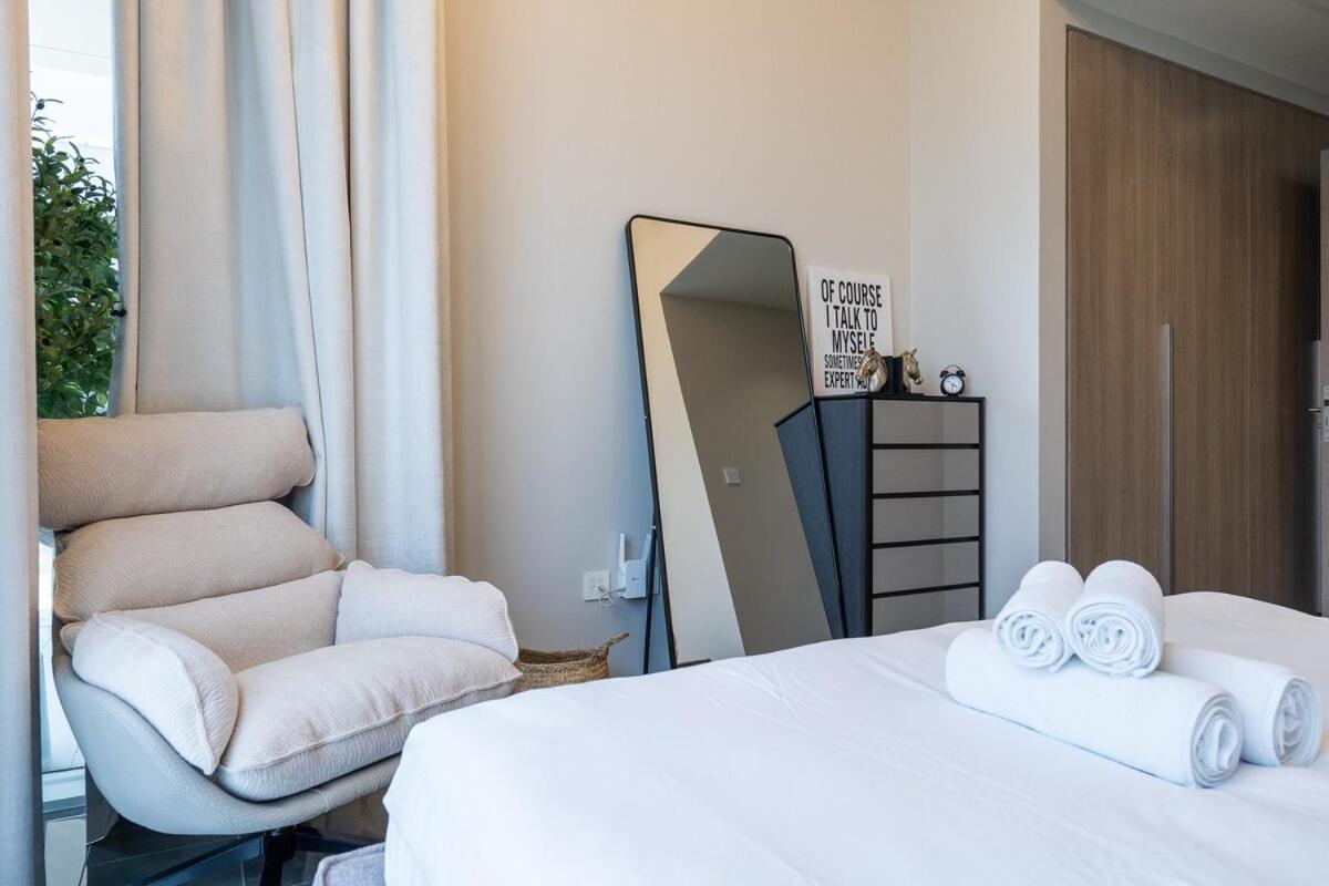Incredible 3-bed With Marina Views! Apartment *