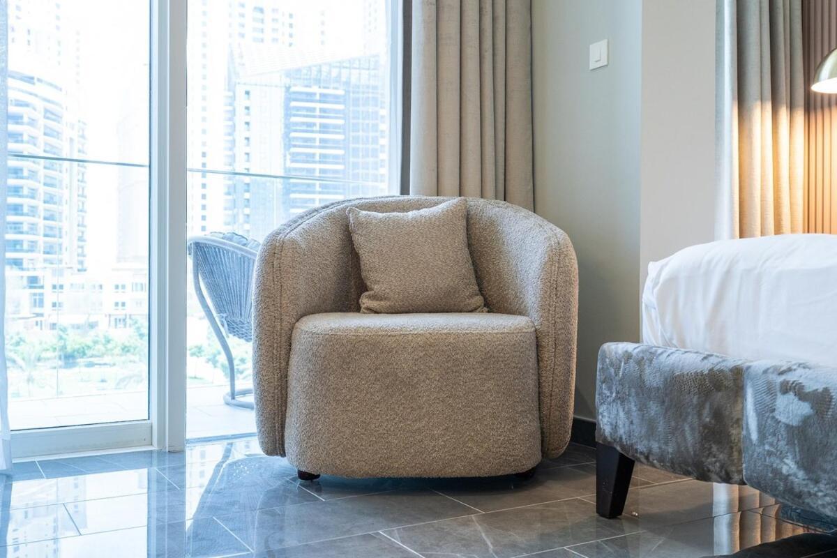 Apartment Incredible 3-bed With Marina Views!