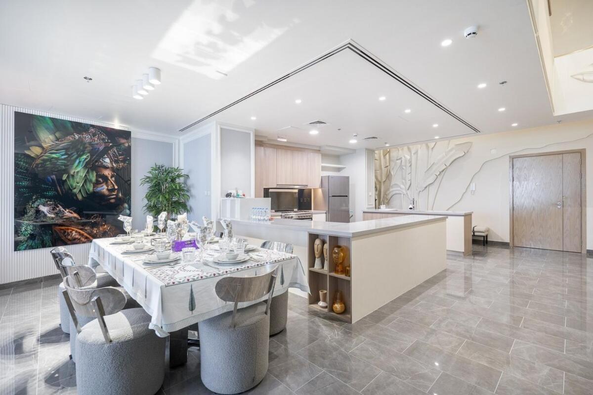 Incredible 3-bed With Marina Views!