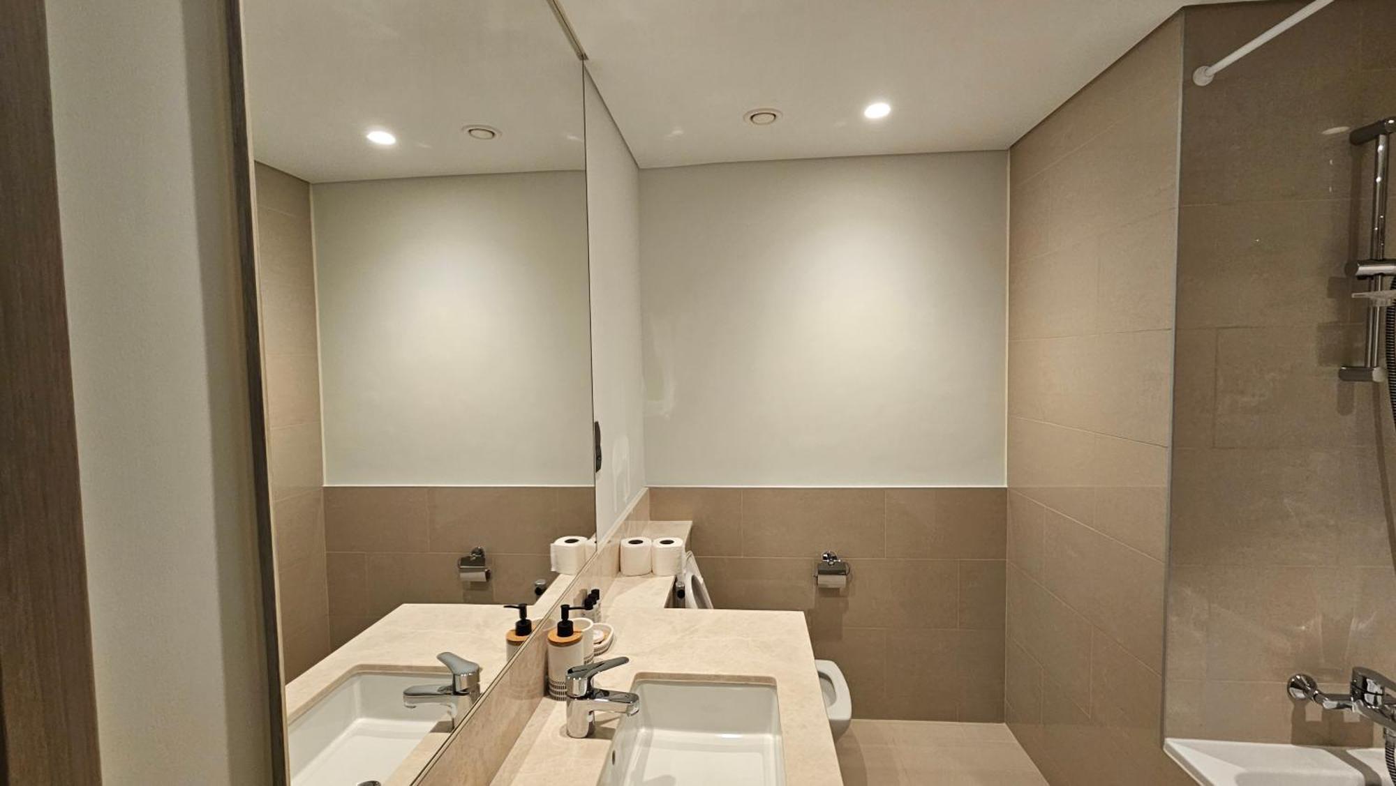 Mh - Act One Act Two - 1bhk - Ref404 Dubai