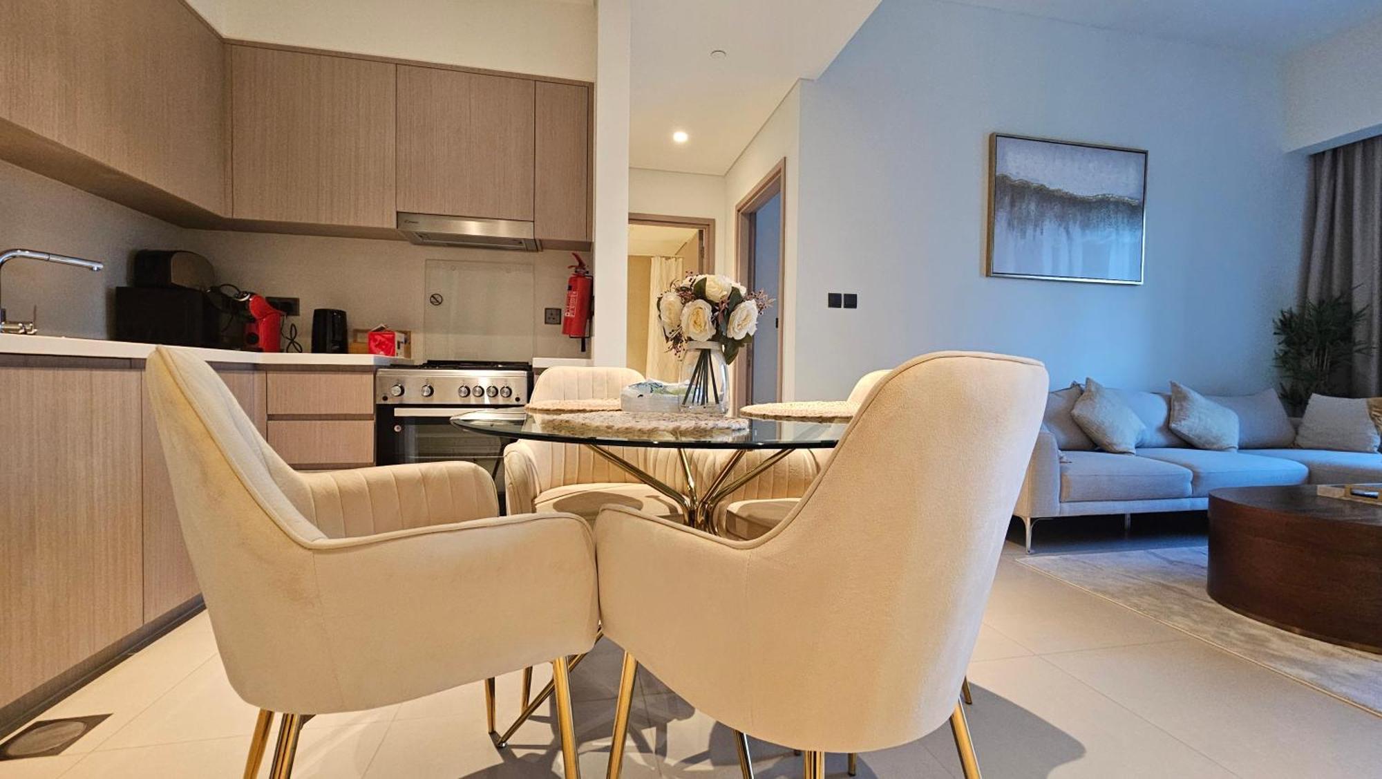 Apartment Mh - Act One Act Two - 1bhk - Ref404 *