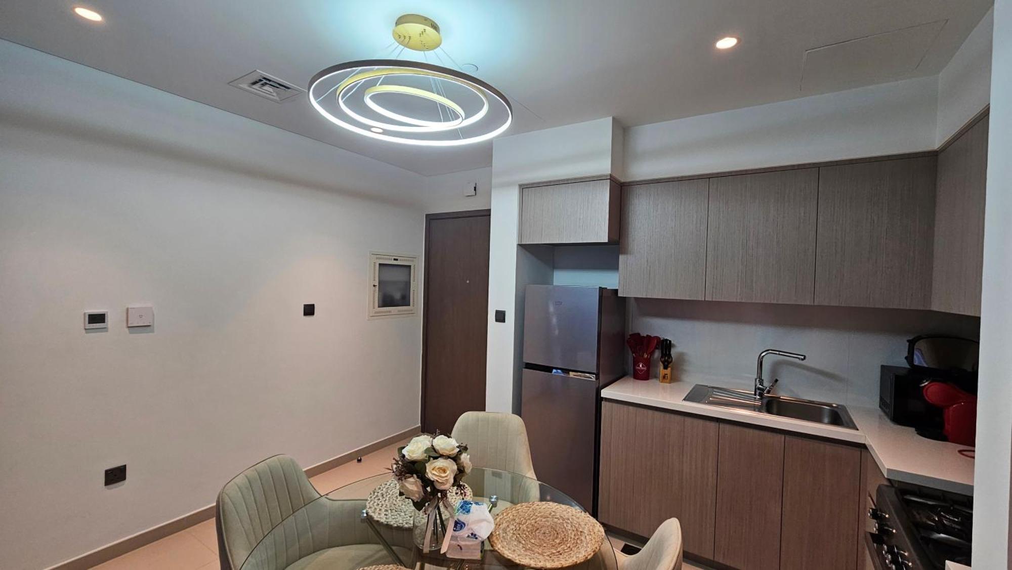 Apartment Mh - Act One Act Two - 1bhk - Ref404 Dubai