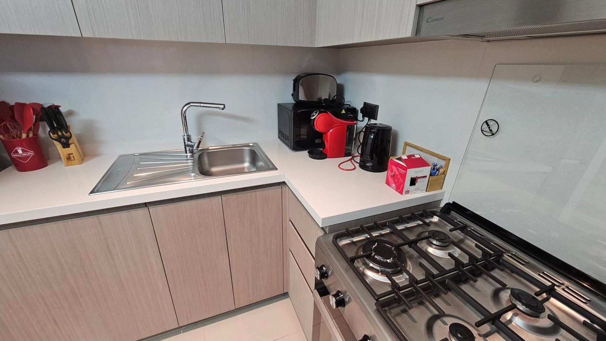 Mh - Act One Act Two - 1bhk - Ref404 Apartment