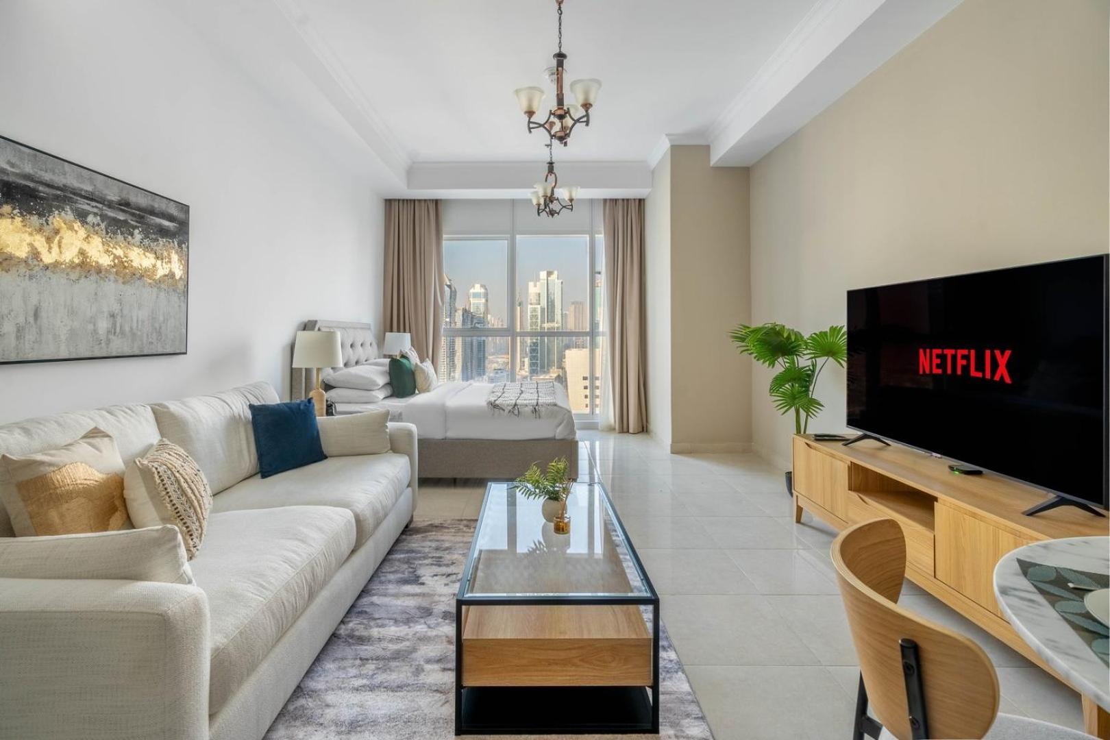 Guestready - A Break In The Clouds At Court Tower Apartment Dubai