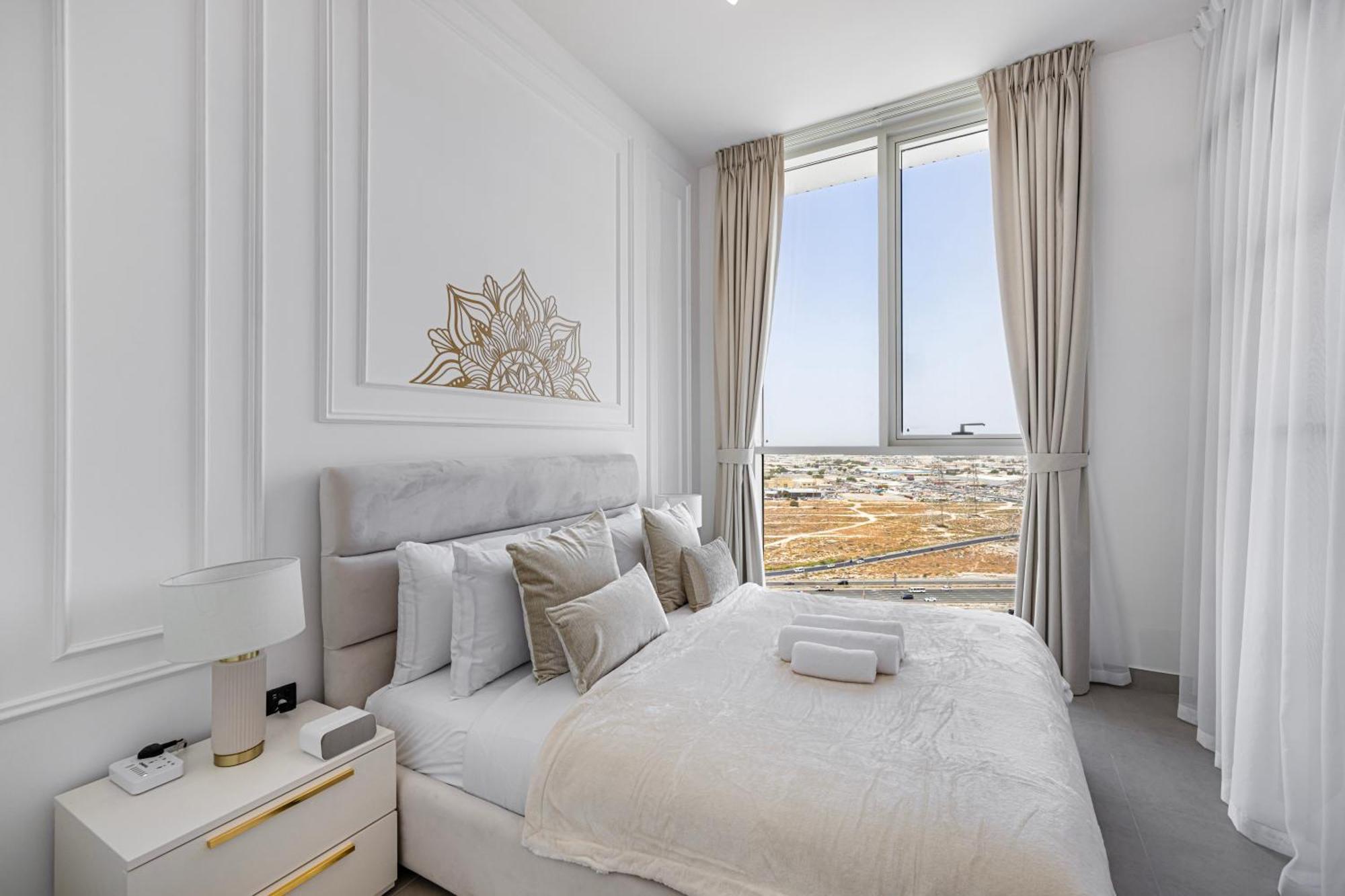 Luxury In Hills Burj Khalifa Views Apartment Dubai