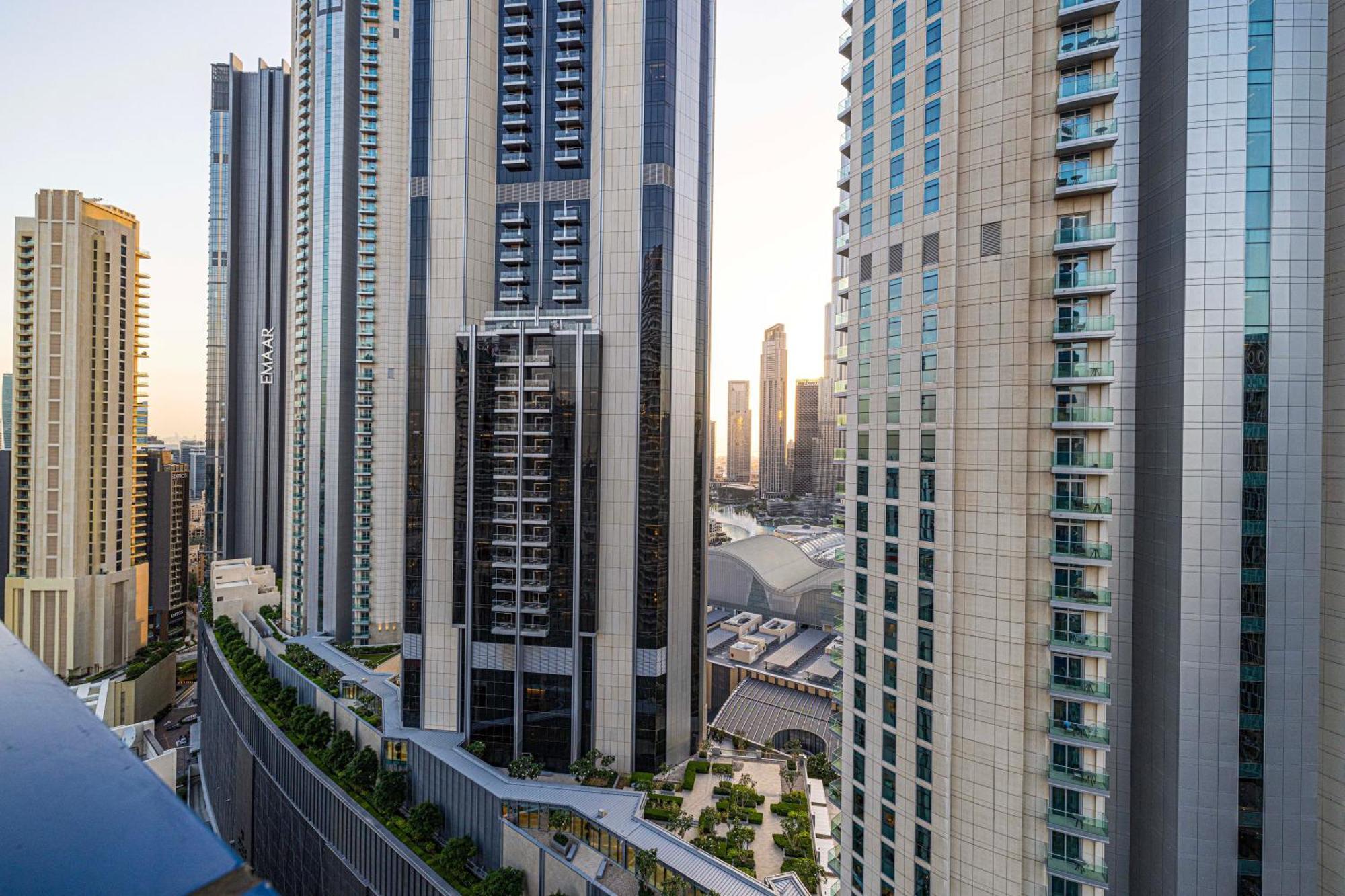 Apartment Damac Maison Mall Street 3 Bedroom Burj Khalifa View With Gym And Pool 1 Minute Walk To Mall Dubai