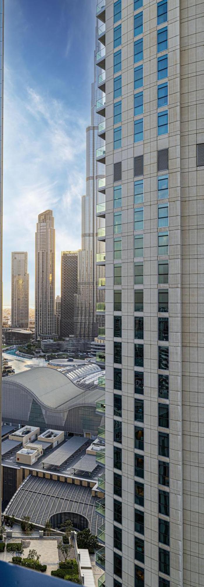 Apartment Damac Maison Mall Street 3 Bedroom Burj Khalifa View With Gym And Pool 1 Minute Walk To Mall