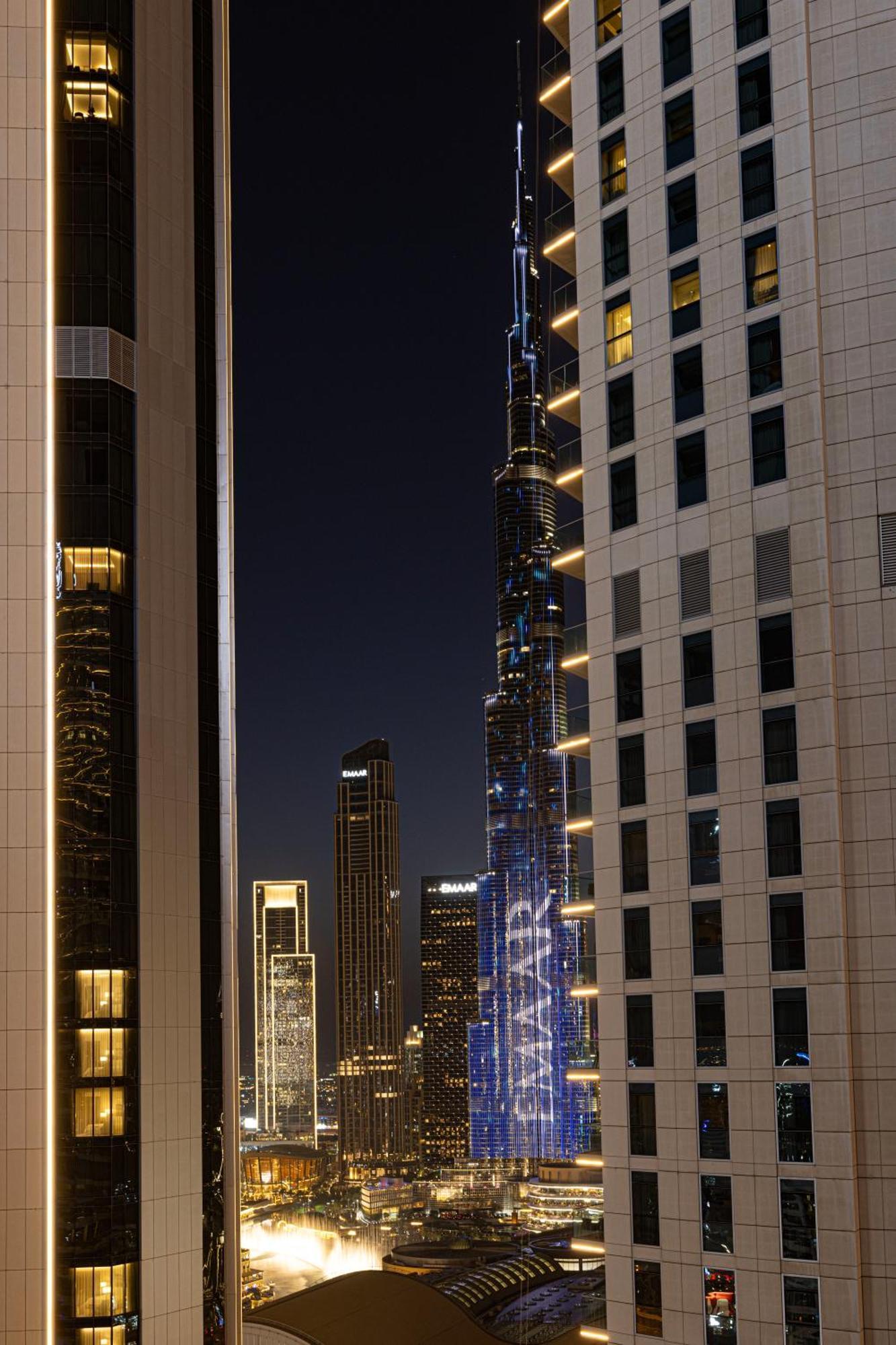 Apartment Damac Maison Mall Street 3 Bedroom Burj Khalifa View With Gym And Pool 1 Minute Walk To Mall *