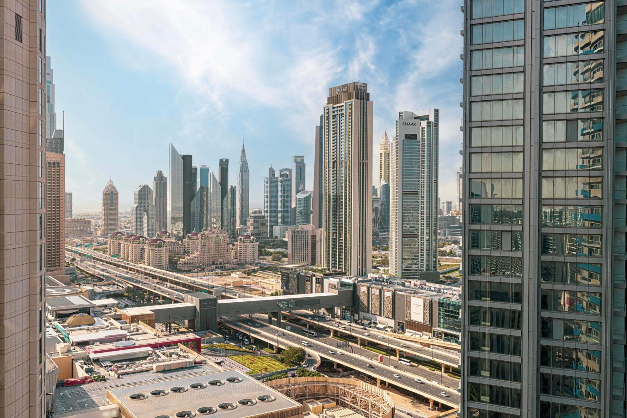 Apartment Damac Maison Mall Street 3 Bedroom Burj Khalifa View With Gym And Pool 1 Minute Walk To Mall *