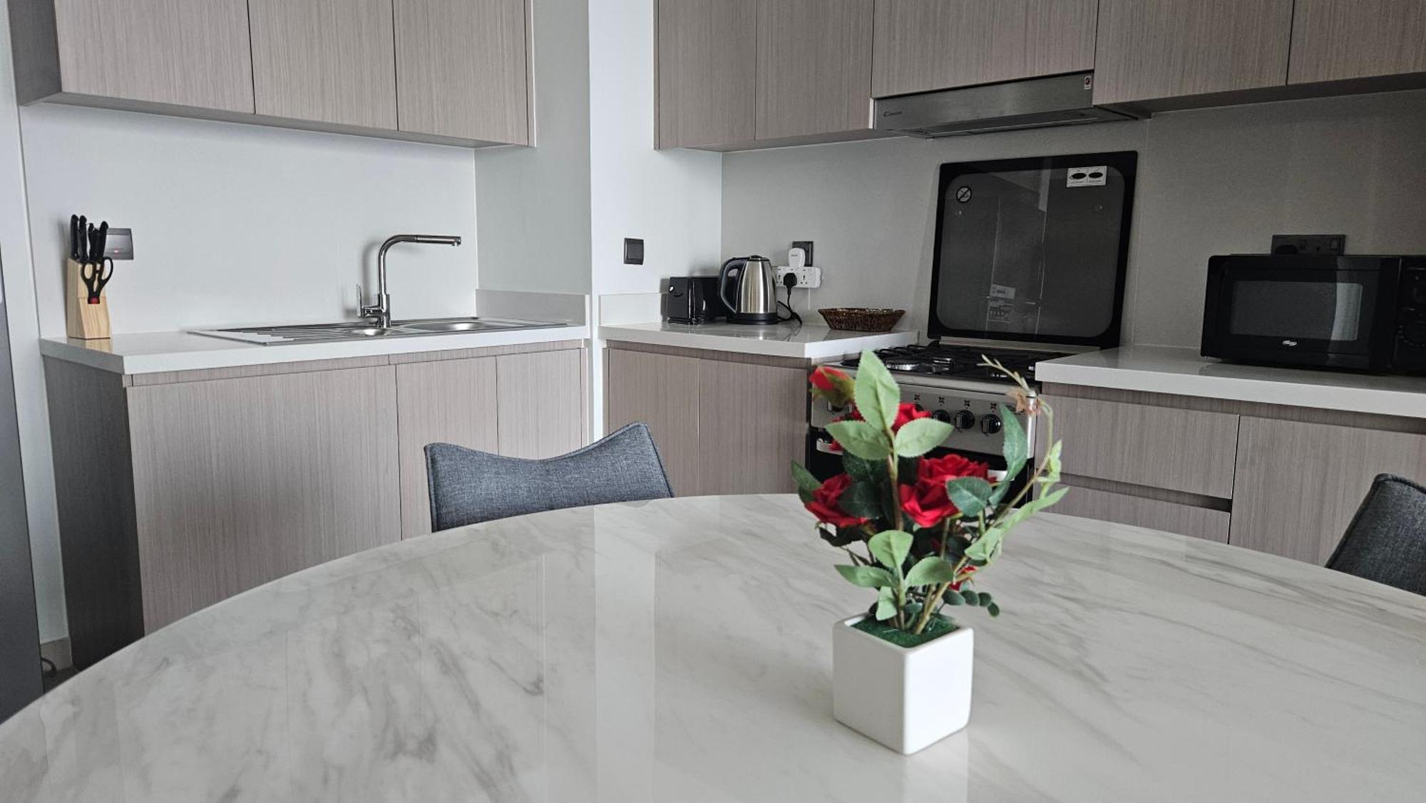 Mh - Act Tower - Downtown -2bhk- Ref4003 Apartment Dubai