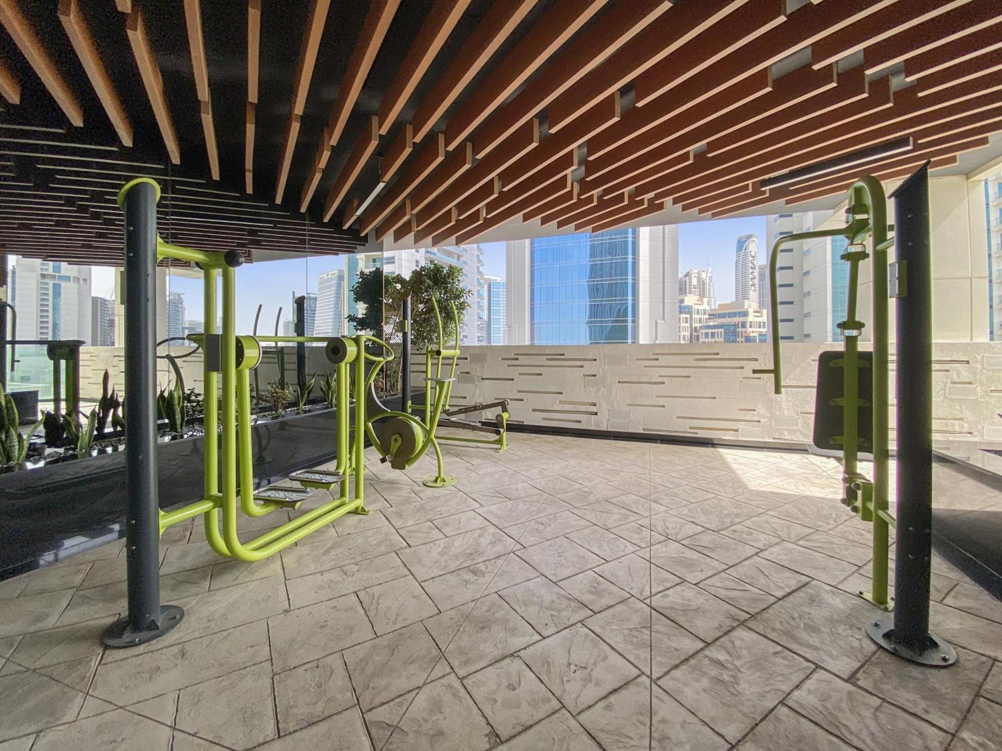 Welhome - Opulent Retreat With Panoramic Cityscape Views * Dubai