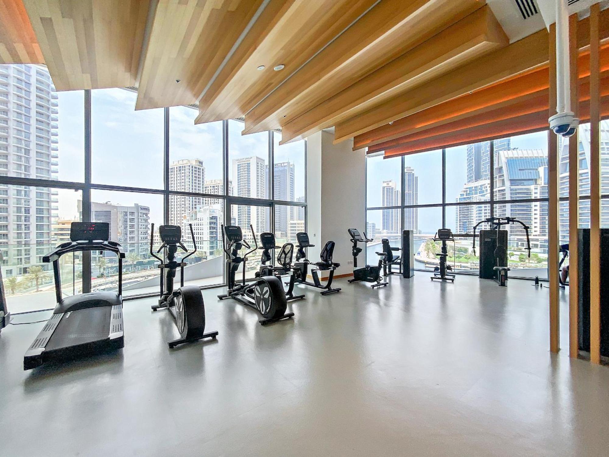 Apartment Vayk- Ultra Modern 3 Bd Marina Retreat With Stunning Views Dubai