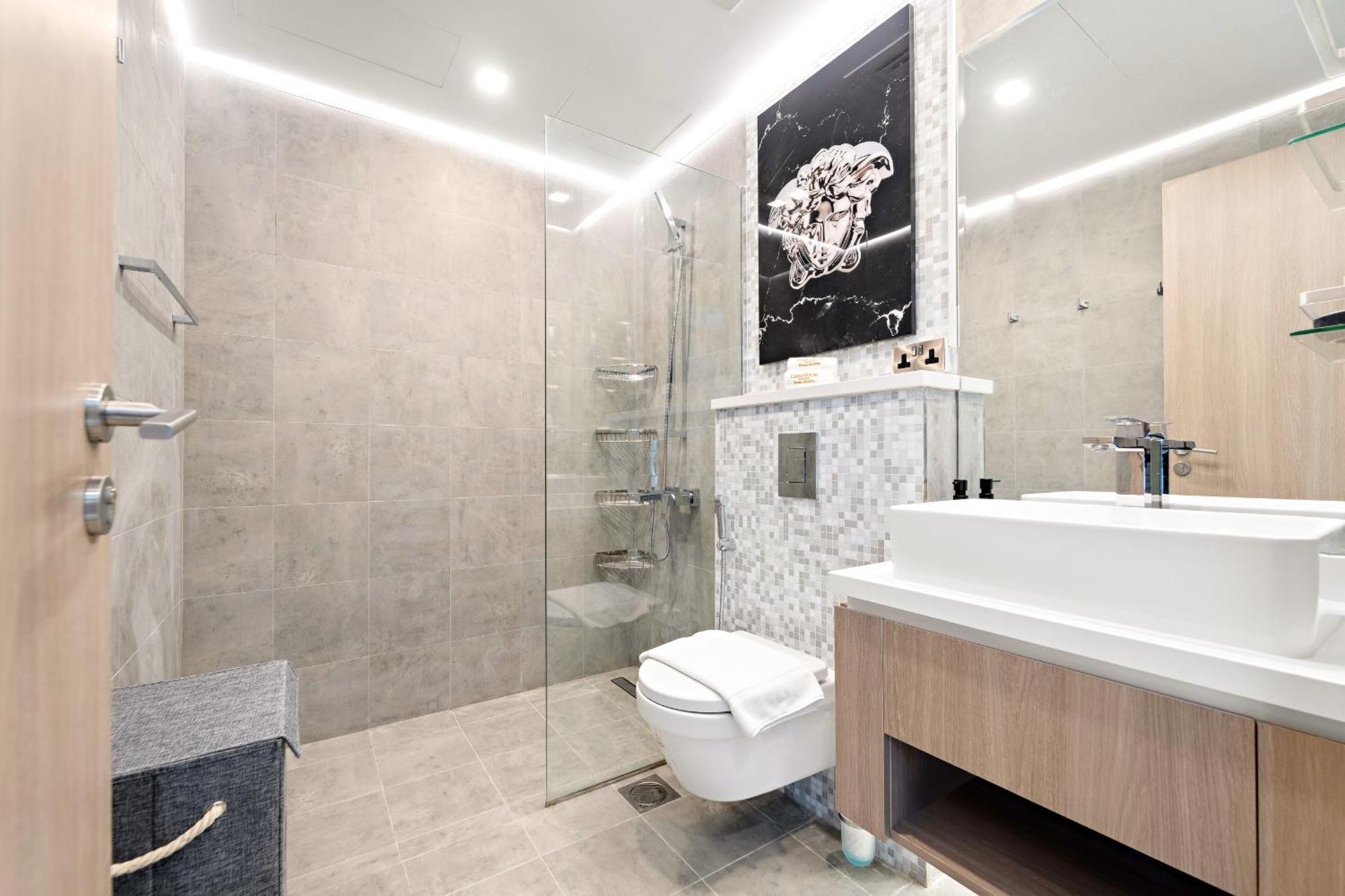 Vayk- Ultra Modern 3 Bd Marina Retreat With Stunning Views Dubai