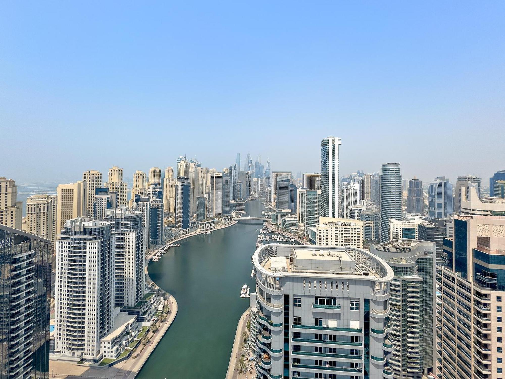 Vayk- Ultra Modern 3 Bd Marina Retreat With Stunning Views