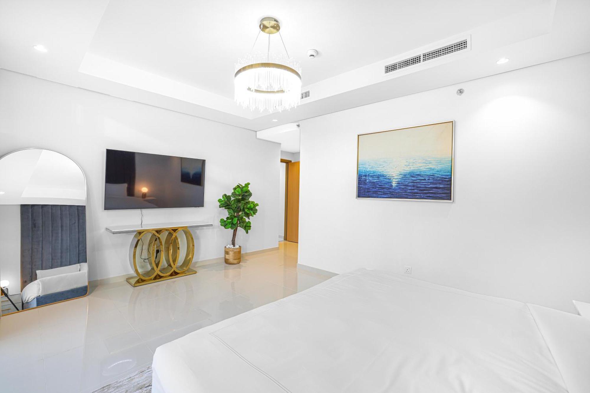 Paramount Midtown 2 Bedroom With Burj Khalifa View Apartment *