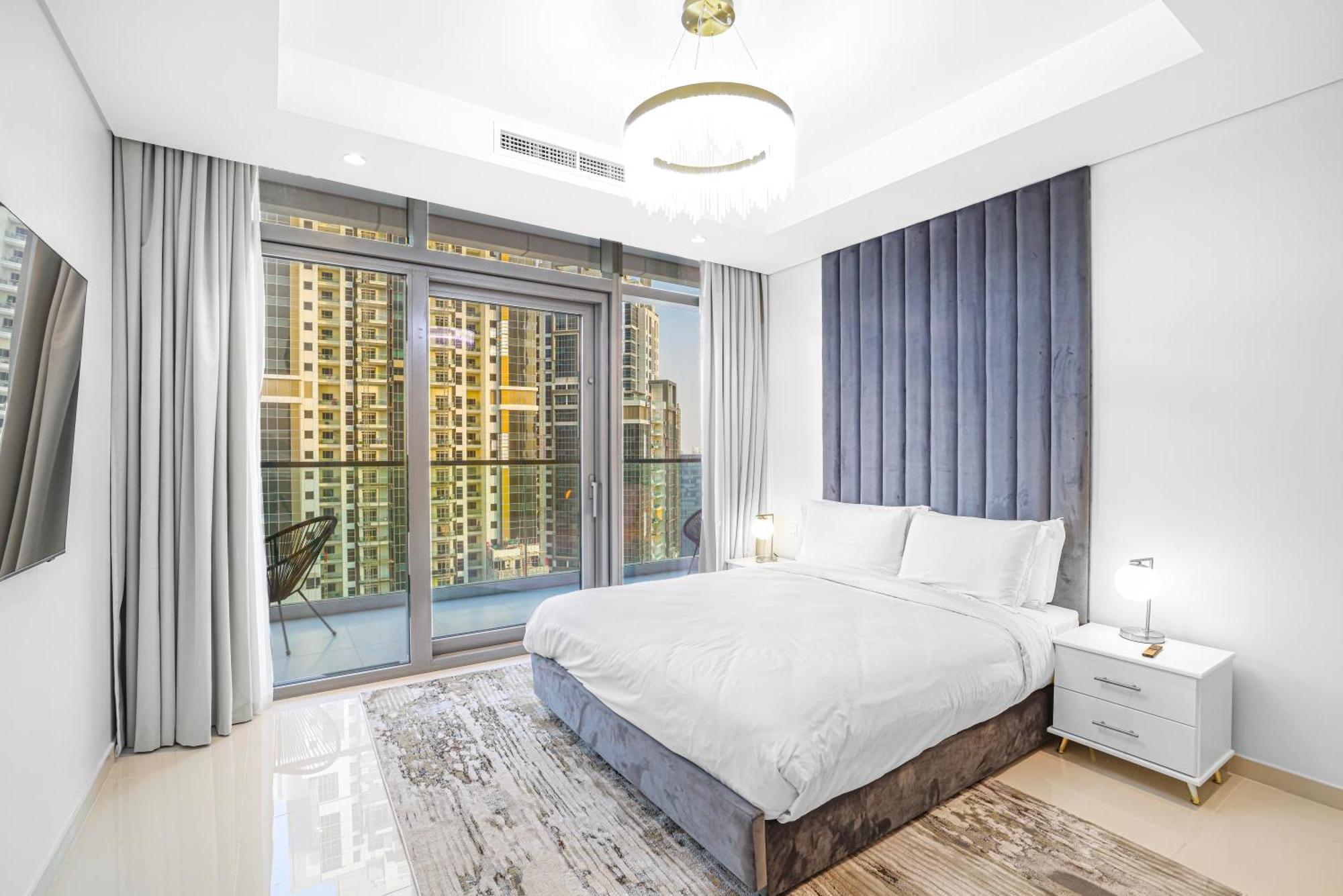 Paramount Midtown 2 Bedroom With Burj Khalifa View Dubai