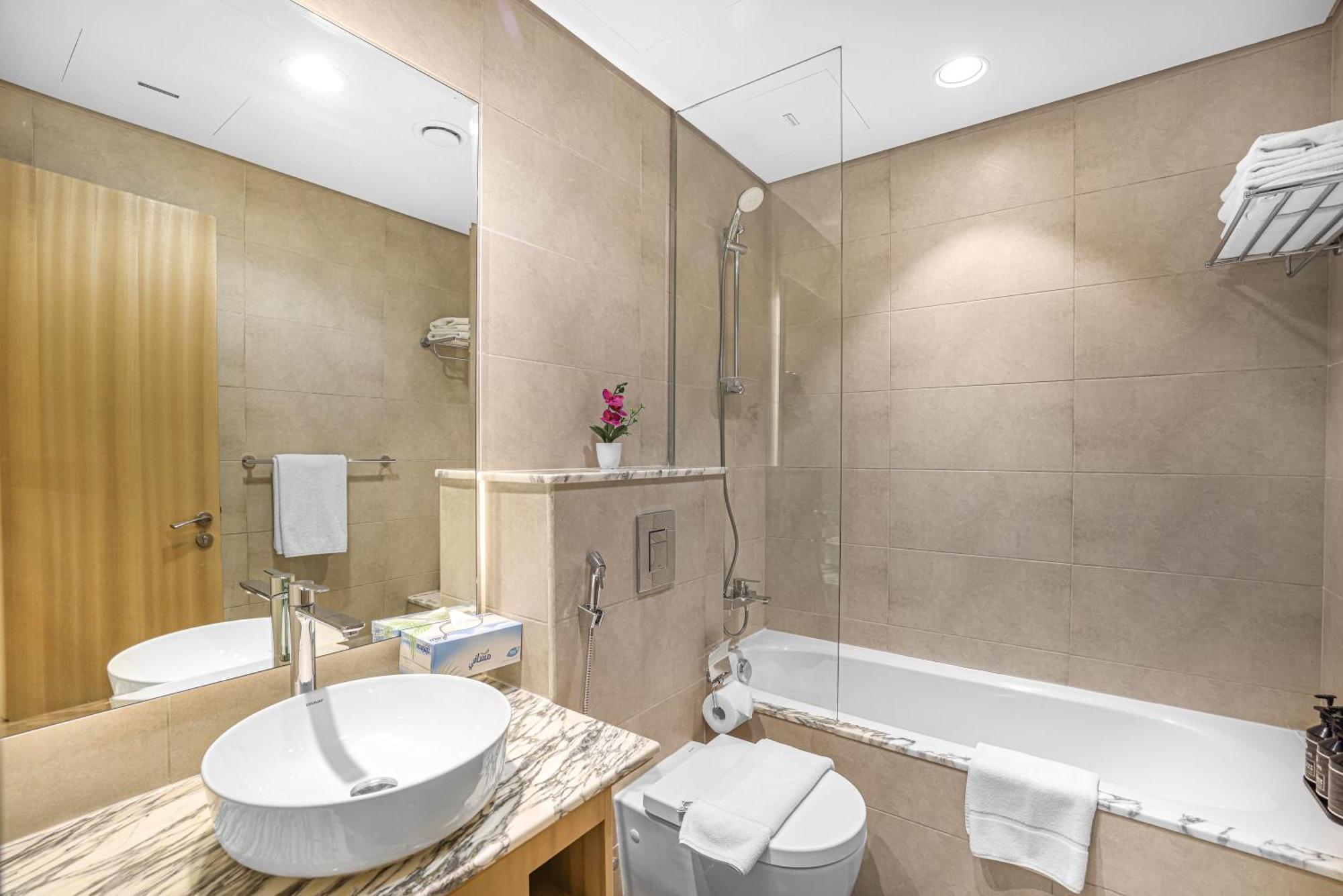 Paramount Midtown 2 Bedroom With Burj Khalifa View Apartment *