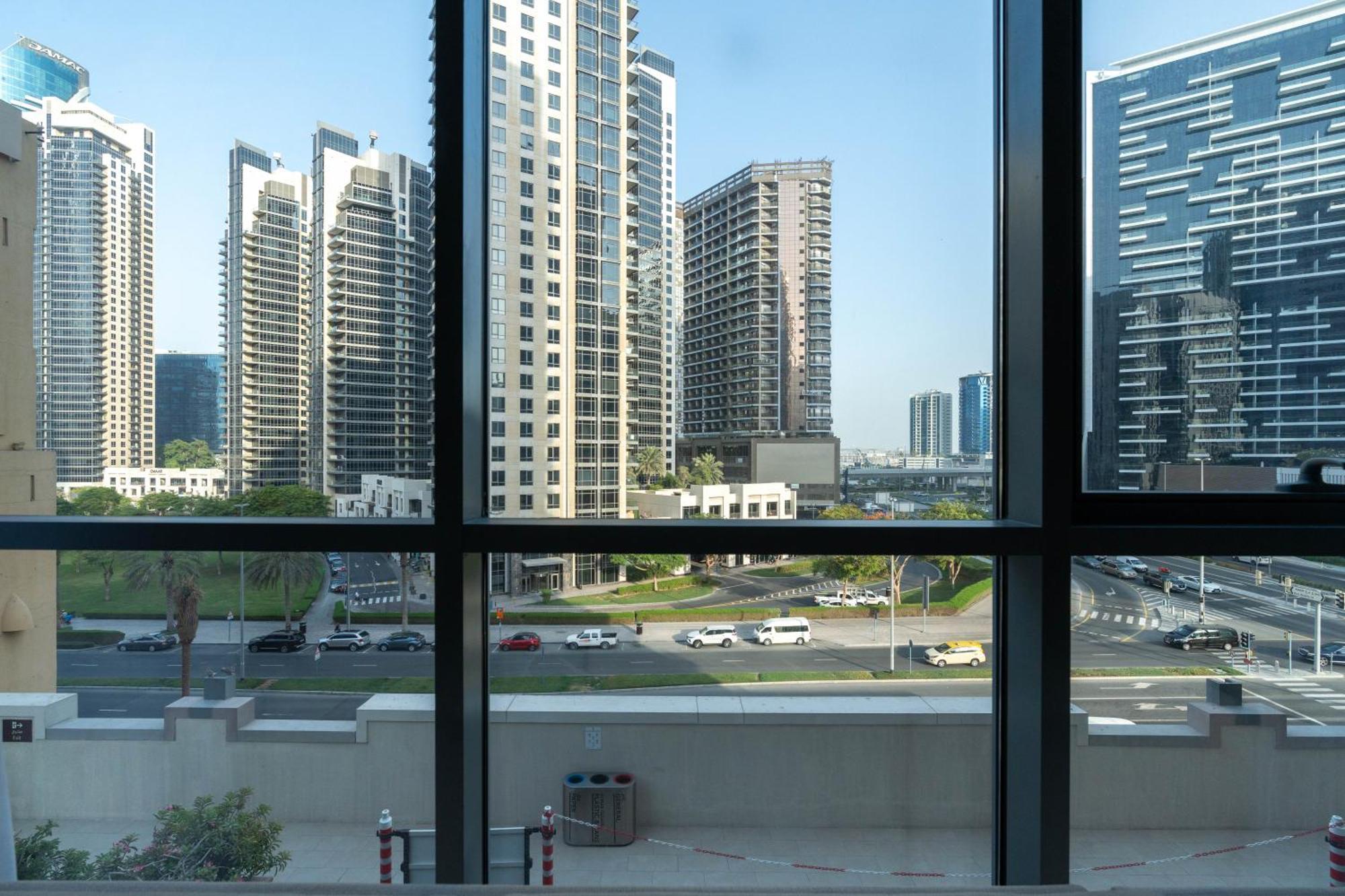 Modern 1-br Close To Mall And Burj Khalifa Apartment *