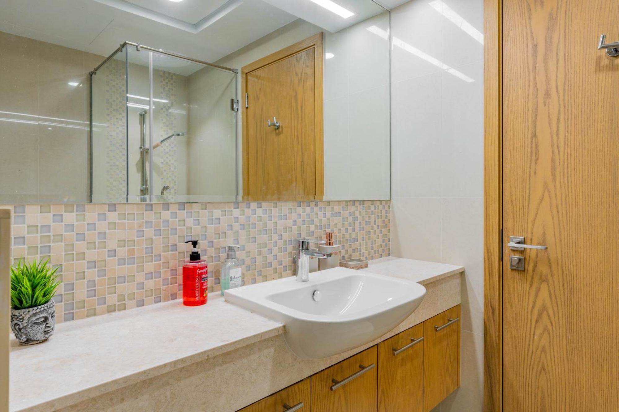 Modern 1-br Close To Mall And Burj Khalifa Apartment