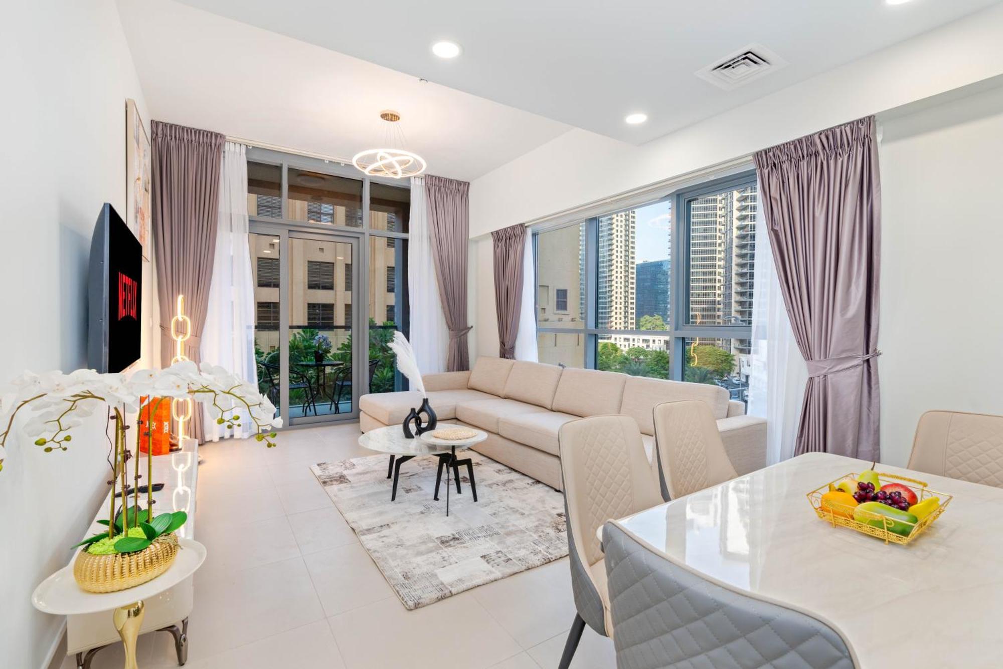 Apartment Modern 1-br Close To Mall And Burj Khalifa Dubai