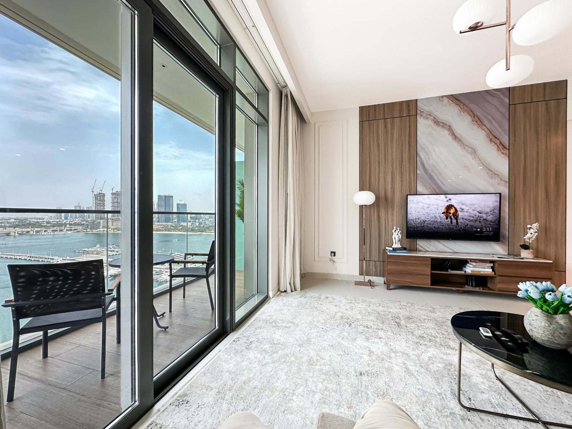 Trophy - 1br Beachfront Retreat W Lagoon Views *