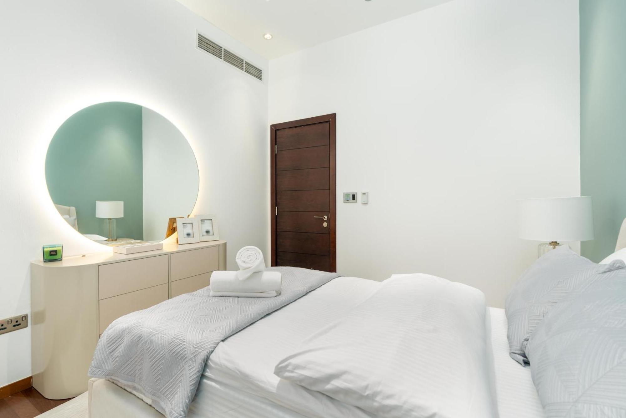 Tiara Residences - Luxurious Marina Living In Palm Jumeirah Dubai